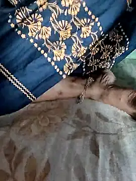 Hotty-Monaa online show from November 2025 05:01:01 PM