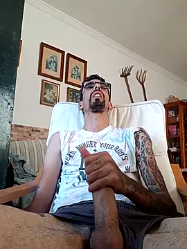 Snapshot of Ju4nyros4 chatting on September 2025 04:51:02 PM Ju4nyros4 online show from September 2025 04:51:02 PM