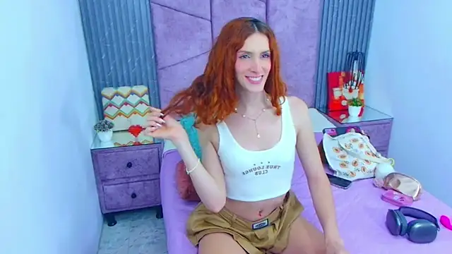 Emma Lodge online show from November 2025 06:43:01 PM