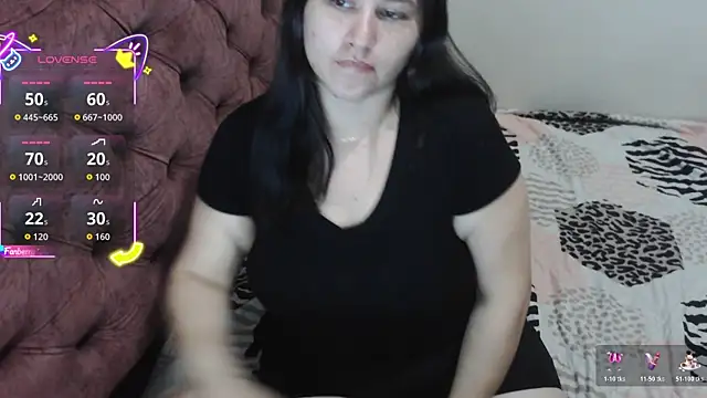 Snapshot of victoriadaniela chatting on December 2025 10:27:01 PM victoriadaniela online show from December 2025 10:27:01 PM