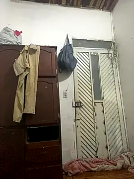 Snapshot of pareja-dispuesta chatting on October 2025 01:09:01 PM pareja-dispuesta online show from October 2025 01:09:01 PM