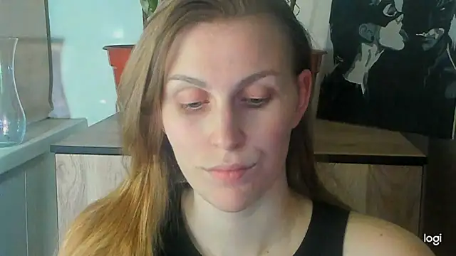JuliaMuuun online show from May 2026 08:06:02 PM