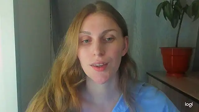 JuliaMuuun online show from May 2026 07:59:02 PM
