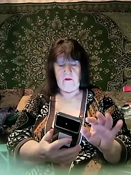 CrystalLime6411 online show from April 2026 03:09:02 PM