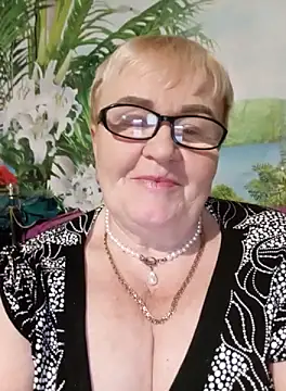 VioletSweet5566 online show from September 2025 06:32:02 PM