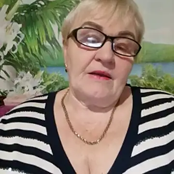 VioletSweet5566 online show from October 2025 01:34:01 PM