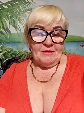 Snapshot of VioletSweet5566 chatting on April 2026 07:05:02 PM VioletSweet5566 online show from April 2026 07:05:02 PM