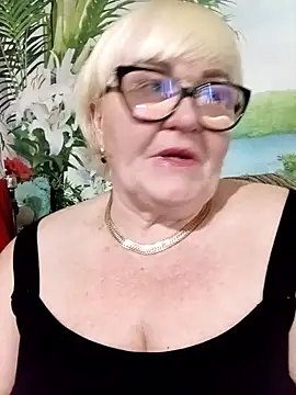 Snapshot of VioletSweet5566 chatting on May 2026 03:08:02 PM VioletSweet5566 online show from May 2026 03:08:02 PM