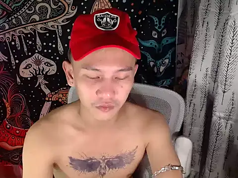 Snapshot of RalfAsian25 chatting on May 2026 10:42:02 AM RalfAsian25 online show from May 2026 10:42:02 AM