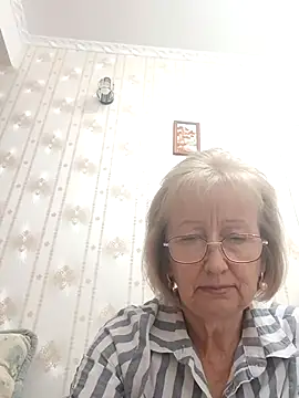 Snapshot of AlikaSwan5821 chatting on October 2025 01:52:02 PM AlikaSwan5821 online show from October 2025 01:52:02 PM