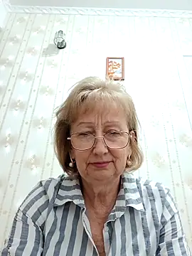 Snapshot of AlikaSwan5821 chatting on November 2025 01:57:02 PM AlikaSwan5821 online show from November 2025 01:57:02 PM