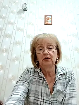 Snapshot of AlikaSwan5821 chatting on November 2025 08:43:02 PM AlikaSwan5821 online show from November 2025 08:43:02 PM