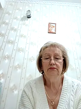 Snapshot of AlikaSwan5821 chatting on December 2025 08:17:01 PM AlikaSwan5821 online show from December 2025 08:17:01 PM