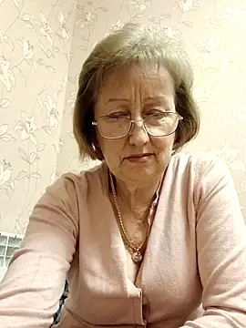 AlikaSwan5821 online show from February 2026 01:41:01 PM