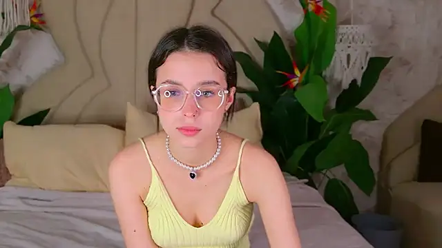 LANA MILANO online show from October 2025 03:45:02 PM