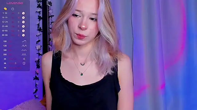 MiSeki online show from November 2025 01:48:02 AM