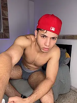 Snapshot of max_valiant1 chatting on October 2025 01:33:02 AM max valiant1 online show from October 2025 01:33:02 AM