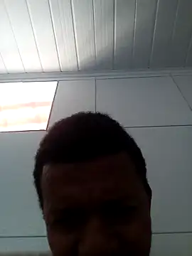 moreno25centimetro online show from April 2026 12:12:01 PM