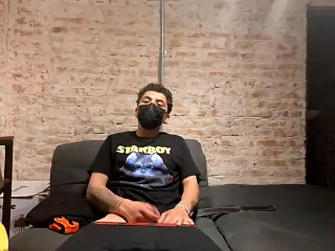 Molly Erik online show from April 2026 10:35:02 AM