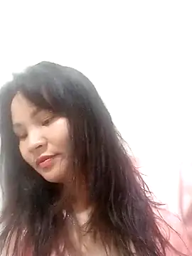 Snapshot of Heulwen-22 chatting on September 2025 02:42:02 PM Heulwen-22 online show from September 2025 02:42:02 PM