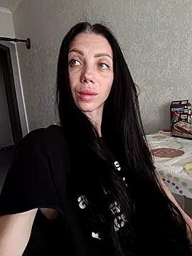 Snapshot of Princessa99885 chatting on May 2026 06:21:02 AM Princessa99885 online show from May 2026 06:21:02 AM