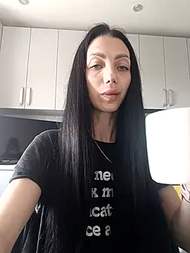 Snapshot of Princessa99885 chatting on May 2026 07:03:02 AM Princessa99885 online show from May 2026 07:03:02 AM