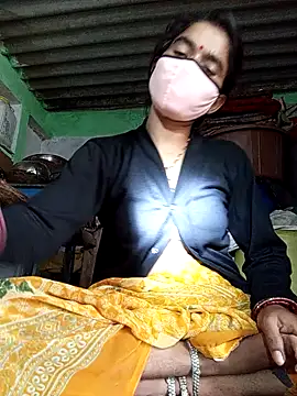 Snapshot of MISS_LOVE_001 chatting on October 2025 08:48:01 AM MISS LOVE 001 online show from October 2025 08:48:01 AM