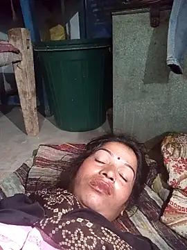 Snapshot of MISS_LOVE_001 chatting on November 2025 06:31:02 PM MISS LOVE 001 online show from November 2025 06:31:02 PM