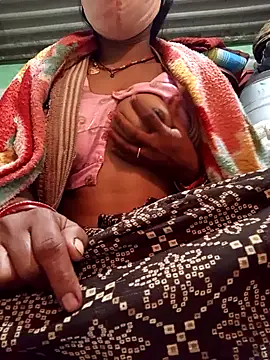 Snapshot of MISS_LOVE_001 chatting on November 2025 04:29:02 PM MISS LOVE 001 online show from November 2025 04:29:02 PM