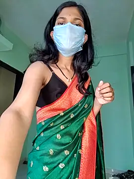 Shivani2002 online show from February 2026 03:11:01 AM