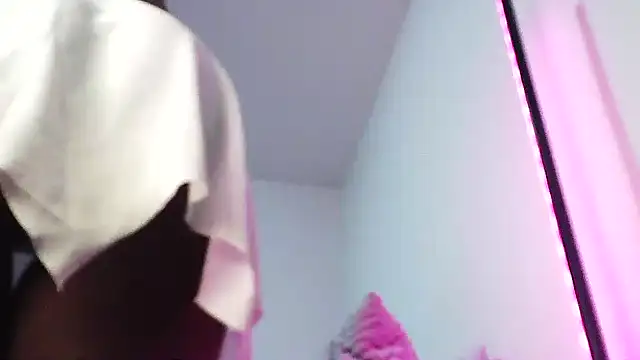 SparklingSoleil online show from November 2025 06:52:01 PM