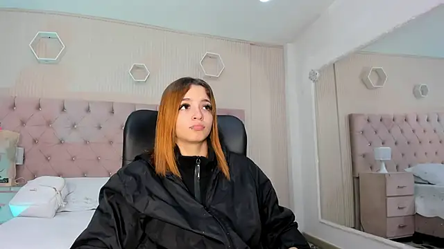 Snapshot of MadisonSky_ chatting on October 2025 12:53:02 PM MadisonSky online show from October 2025 12:53:02 PM