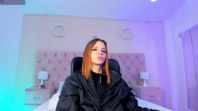 Snapshot of MadisonSky_ chatting on October 2025 11:55:01 AM MadisonSky online show from October 2025 11:55:01 AM