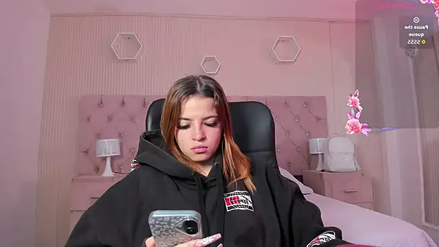 Snapshot of MadisonSky_ chatting on November 2025 12:50:02 PM MadisonSky online show from November 2025 12:50:02 PM