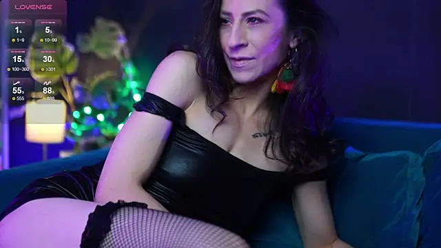 Snapshot of RubyRosa chatting on October 2025 09:48:01 PM RubyRosa online show from October 2025 09:48:01 PM