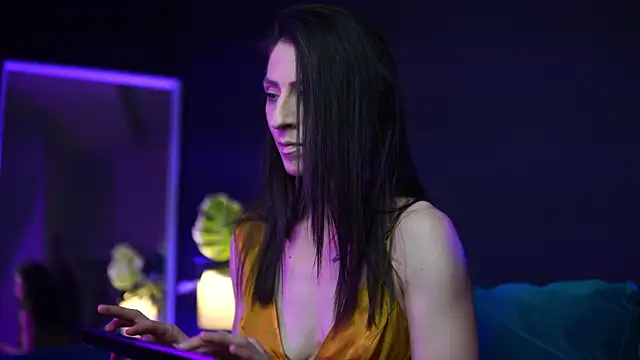 Snapshot of RubyRosa chatting on October 2025 10:25:02 PM RubyRosa online show from October 2025 10:25:02 PM