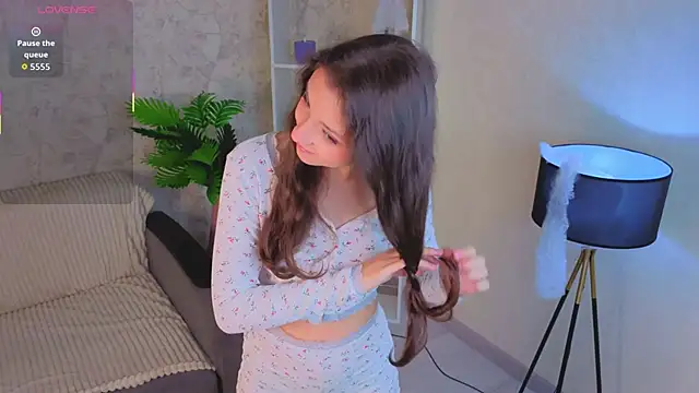 GiseleLamos online show from November 2025 03:28:01 AM