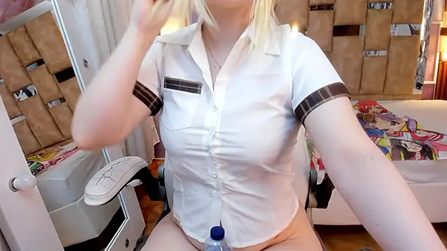 Melody Lolii online show from February 2026 06:03:01 PM