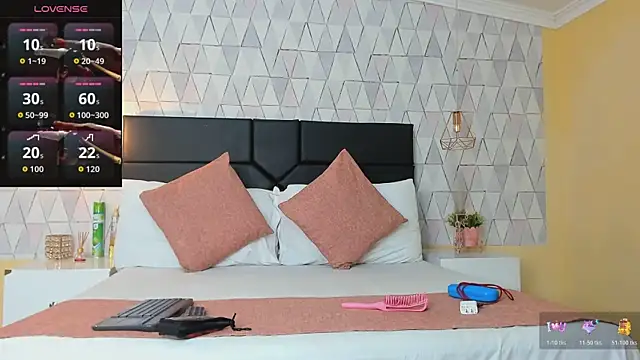 OliviaGarciaa online show from November 2025 09:02:01 PM