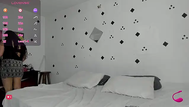 Snapshot of samaramour chatting on November 2025 11:44:01 AM samaramour online show from November 2025 11:44:01 AM