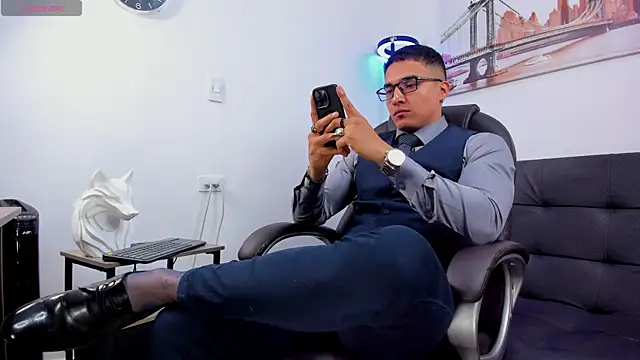 Snapshot of Dash_Bukoski chatting on October 2025 02:07:01 PM Dash Bukoski online show from October 2025 02:07:01 PM