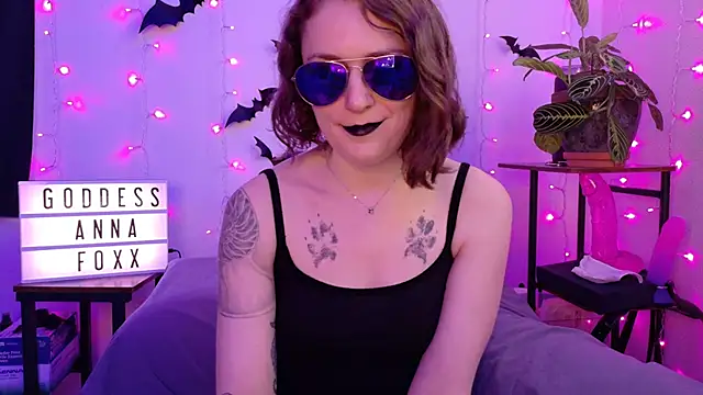 mistressannafoxx online show from February 2026 10:08:01 PM