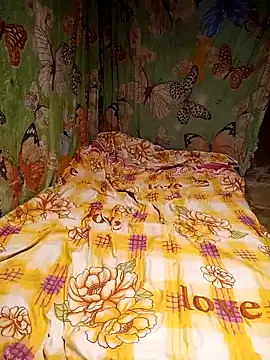 Snapshot of hotmomma8 chatting on December 2025 02:13:01 PM hotmomma8 online show from December 2025 02:13:01 PM