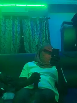 Snapshot of Calmnix_ chatting on November 2025 11:14:02 PM Calmnix online show from November 2025 11:14:02 PM