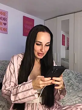 Snapshot of Rosieredxox chatting on February 2026 10:24:01 PM Rosieredxox online show from February 2026 10:24:01 PM