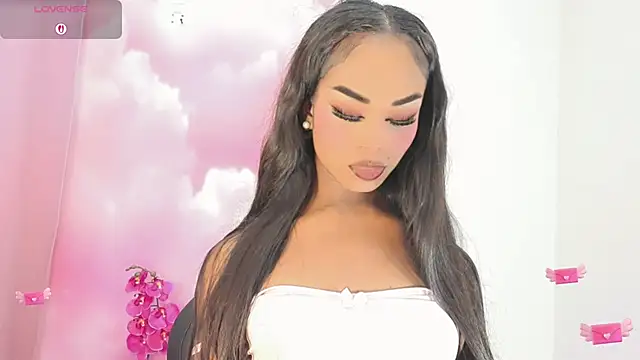 Snapshot of DarliingSweet chatting on December 2025 10:43:01 AM DarliingSweet online show from December 2025 10:43:01 AM