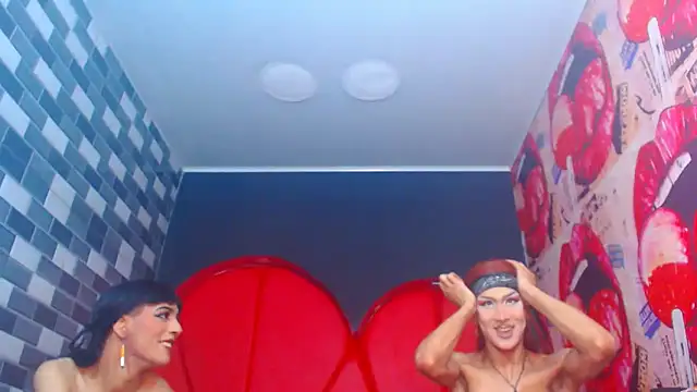 Snapshot of julessxcharlotte chatting on November 2025 02:20:01 PM julessxcharlotte online show from November 2025 02:20:01 PM