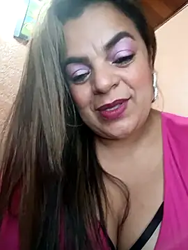 Mia-Glow online show from January 2026 12:46:02 AM