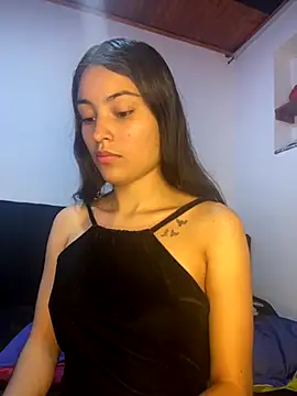 Snapshot of hotwife26 chatting on November 2025 01:33:02 PM hotwife26 online show from November 2025 01:33:02 PM