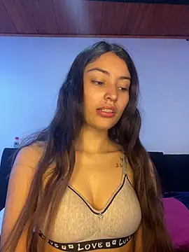 Snapshot of hotwife26 chatting on November 2025 04:28:01 PM hotwife26 online show from November 2025 04:28:01 PM